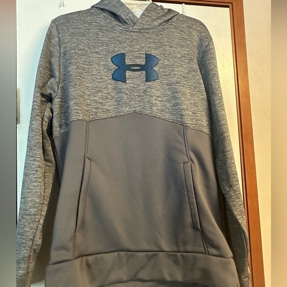 Under Armour Other - Under Armour hoodie